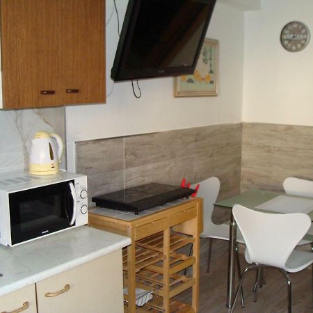 Apartman Polni 930 Apartment Hluboká nad Vltavou Exterior foto