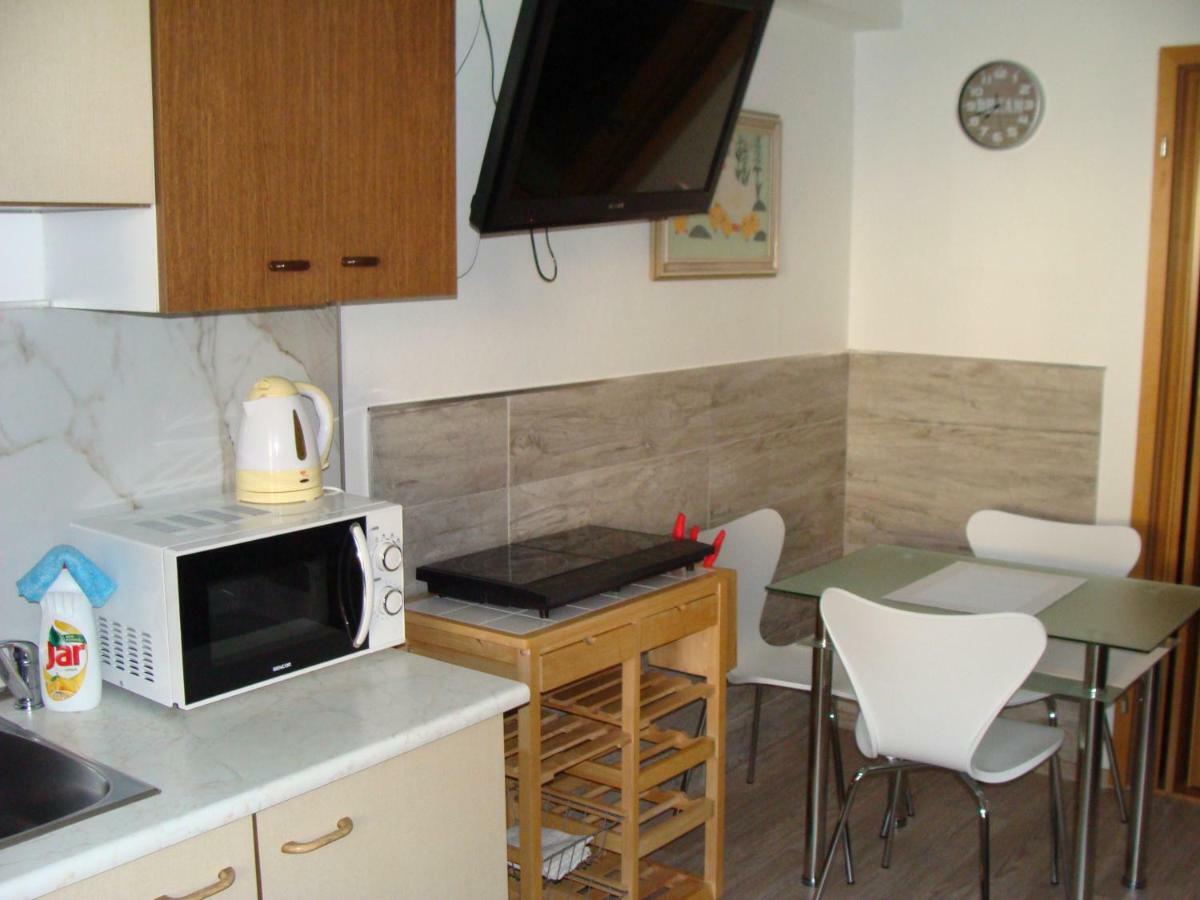 Apartman Polni 930 Apartment Hluboká nad Vltavou Exterior foto